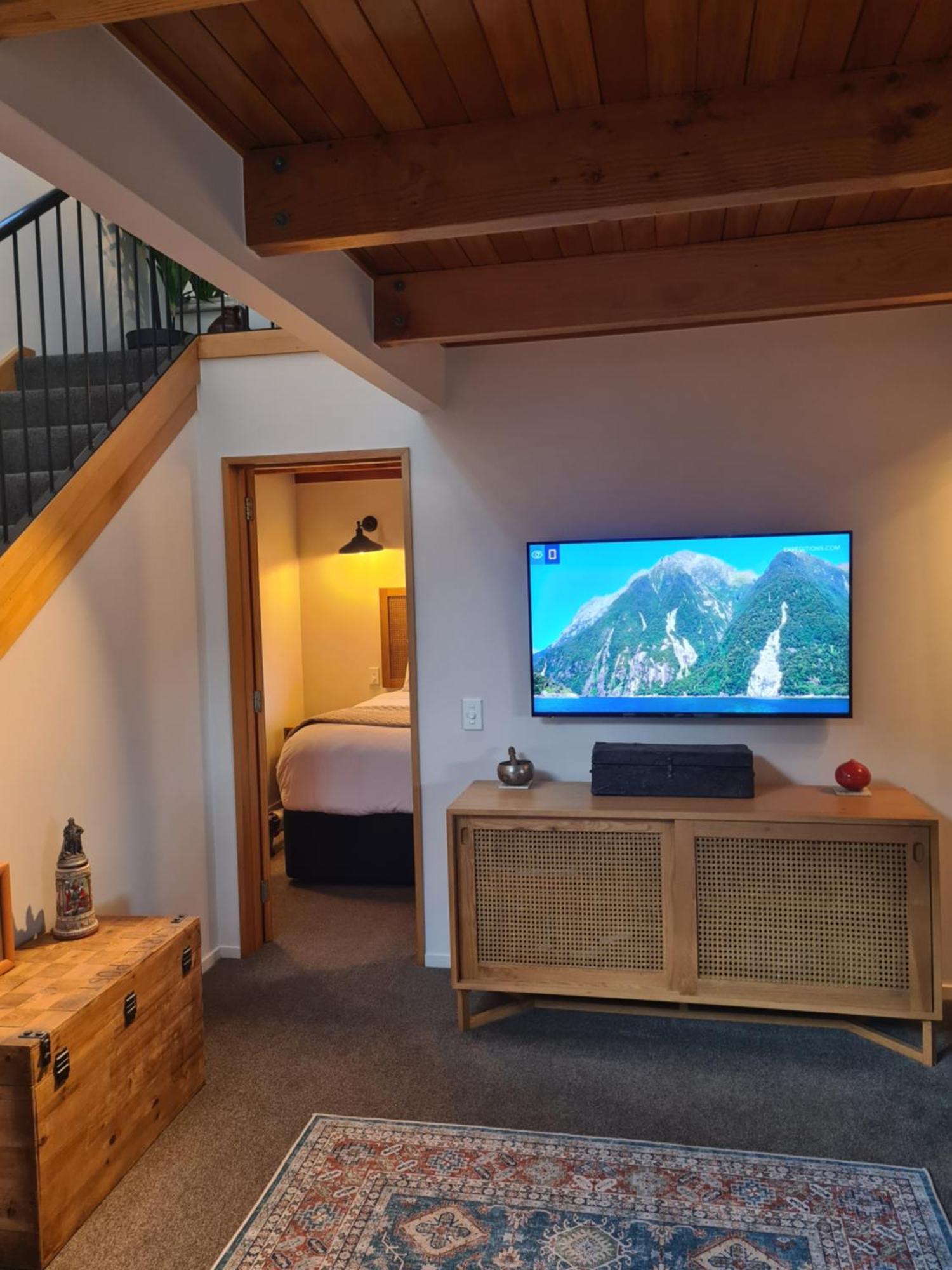 Villa 10 - Central Stylish Apartment Квинстаун Экстерьер фото